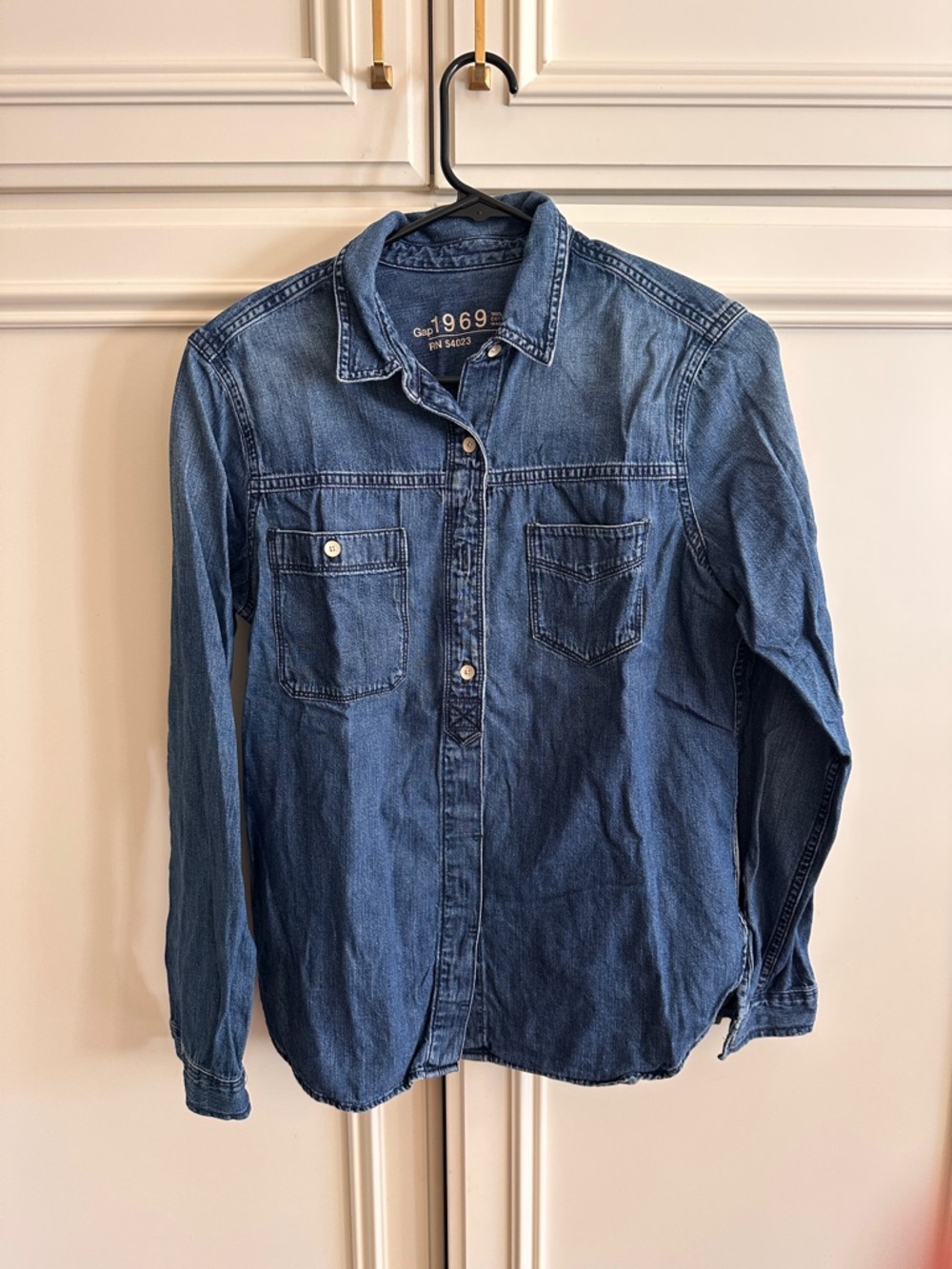GAP 1969 Denim Shirt in Dark Blue with Gold Print